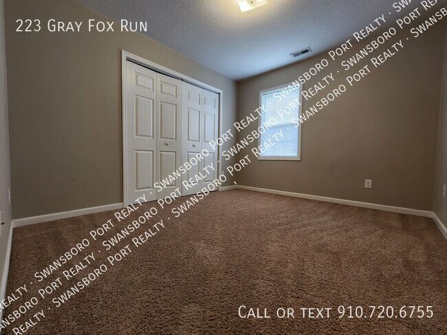 Building Photo - 223 Gray Fox Run