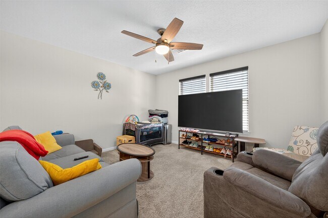 Building Photo - 2623 Hawthorn Park Ct
