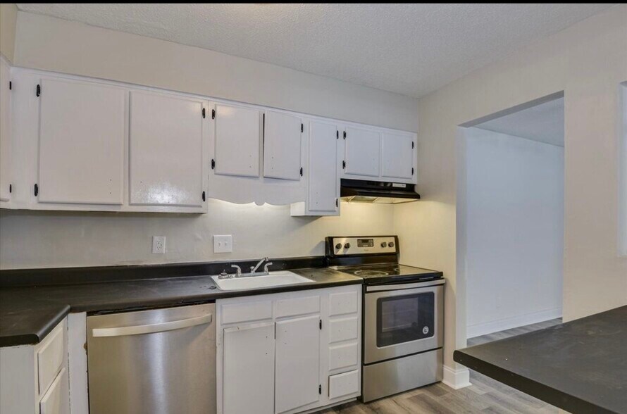 Building Photo - 1017 Stevens Creek Rd