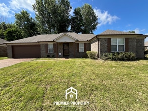 Building Photo - Beautiful 4BR/2BA Home | 1,605 Sq Ft, Soaring Vaulted Ceilings & 2-Car Garage