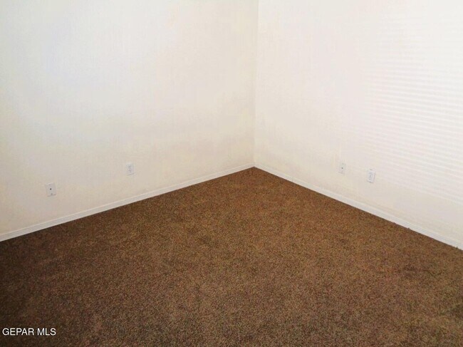 Building Photo - 3033 Tierra Polar Dr