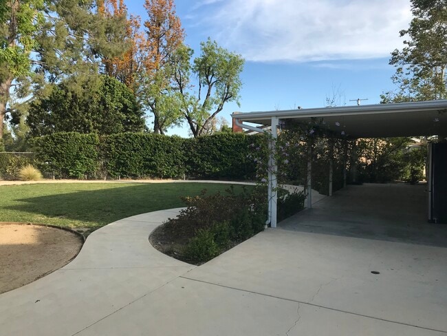 Building Photo - 7150 Scarborough Peak Dr