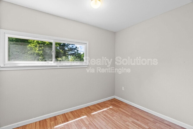 Building Photo - 1144 Northdale Ave