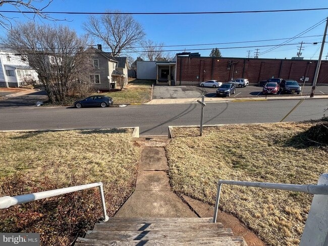 Building Photo - 314 North St