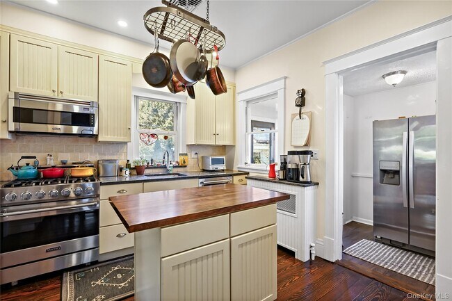 Building Photo - 51 Edgemont Rd