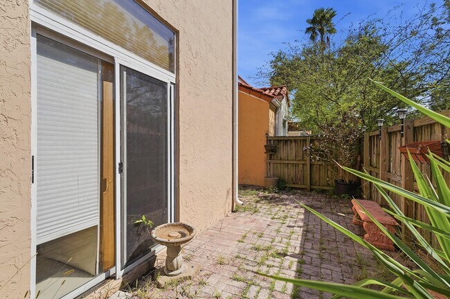 Building Photo - 3790 Piedmont St