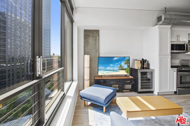 Building Photo - 1111 S Grand Ave