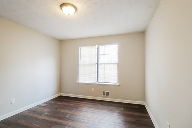 Building Photo - 110 Lupine Ct