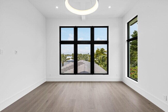 Building Photo - 2085 Vitex Ln