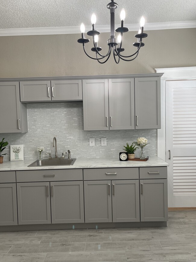 Modern Farmhouse Chandelier in Kitchen - 2013 36th St