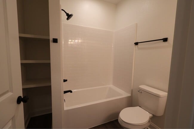 Building Photo - Brand New Townhome for Lease