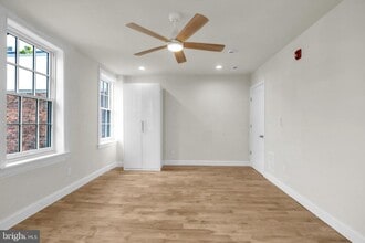 Building Photo - 333 S 21st St