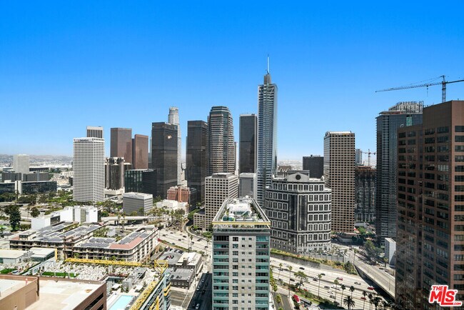 Building Photo - 1100 Wilshire Blvd