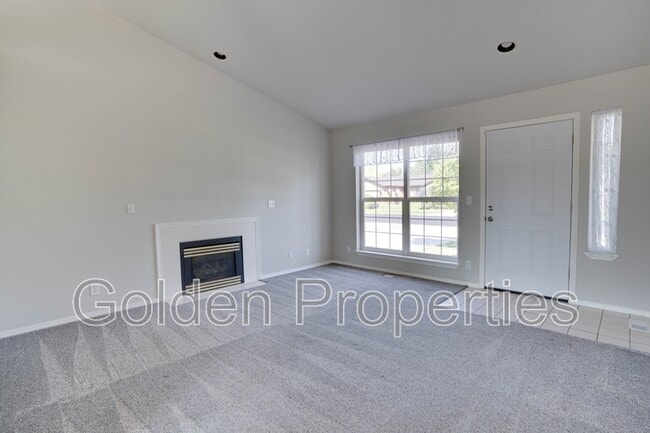 Building Photo - 1178 Tanager Ave