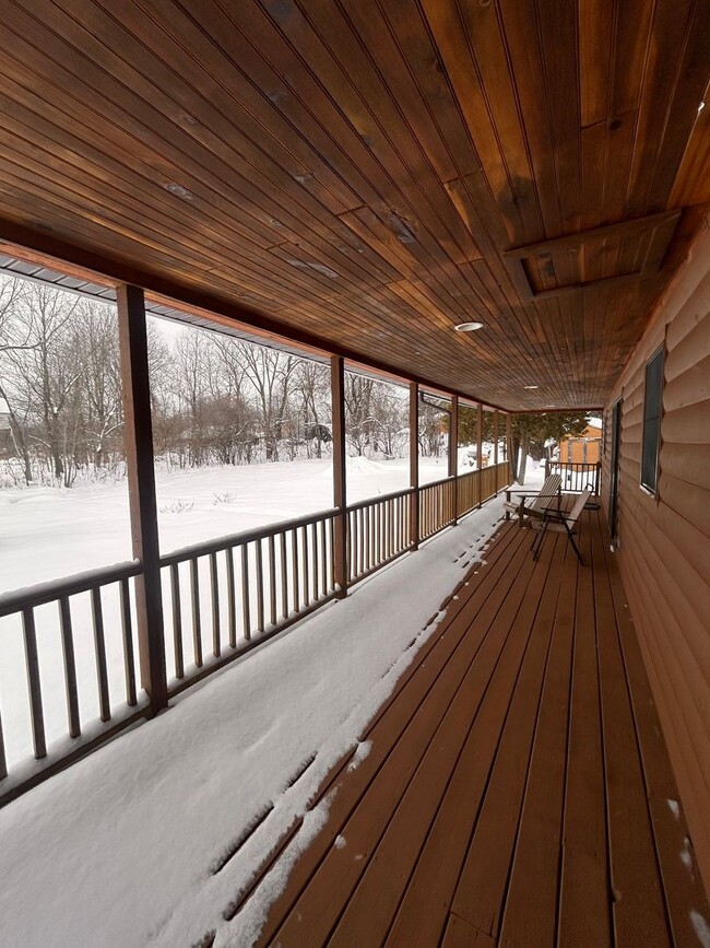 Building Photo - Charming Log Cabin Rental – 3 Bedroom / 2 Bath | Carthage School District