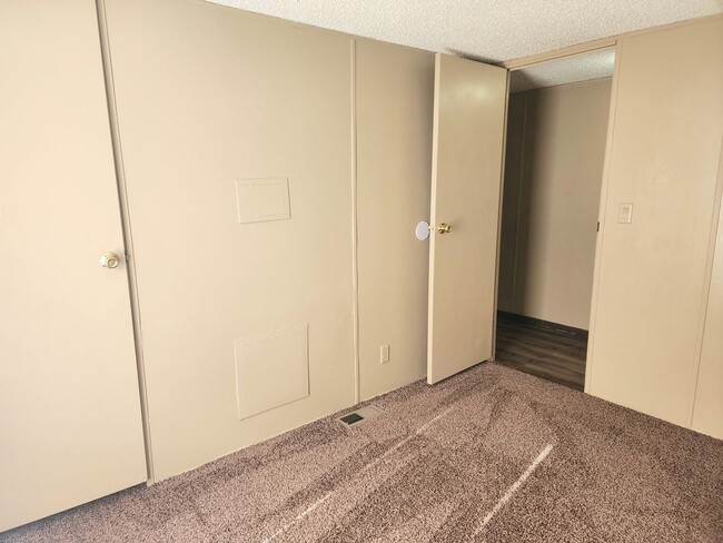 Building Photo - 1310 N Avenue J