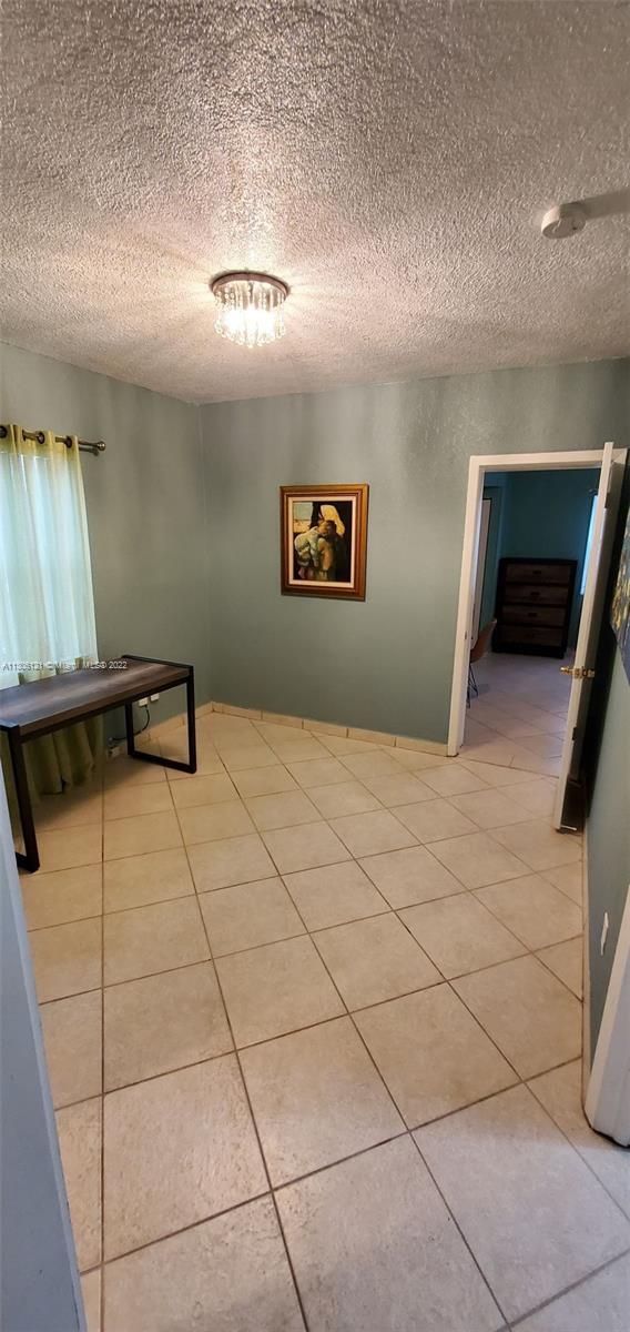 Building Photo - 1679 NE 175th St