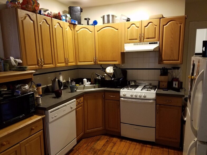 Primary Photo - 25 Everett St