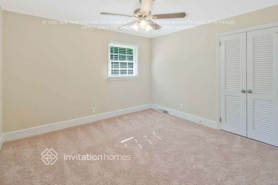 Building Photo - 4213 Gladstone Ln