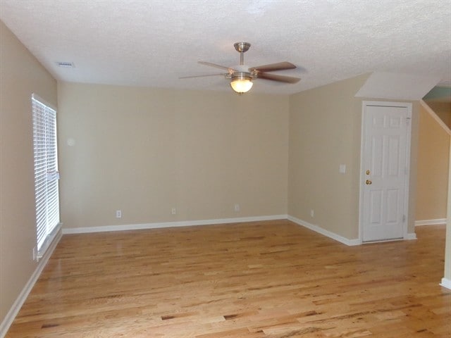 Building Photo - 7460 Penngrove Ln