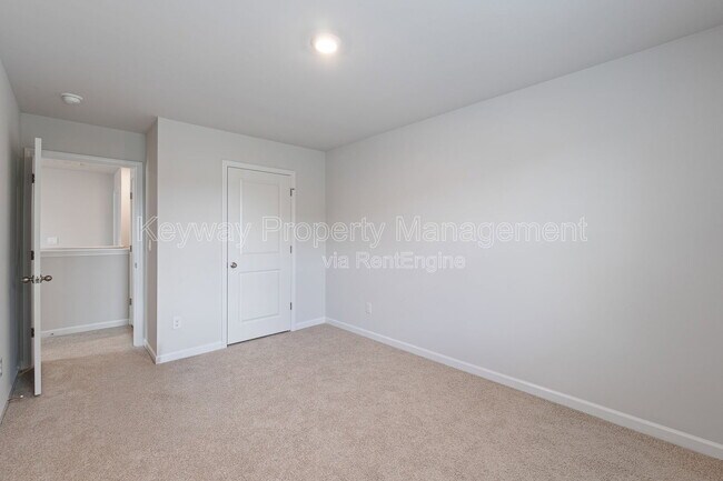 Building Photo - 1429 Deer Hollow Run