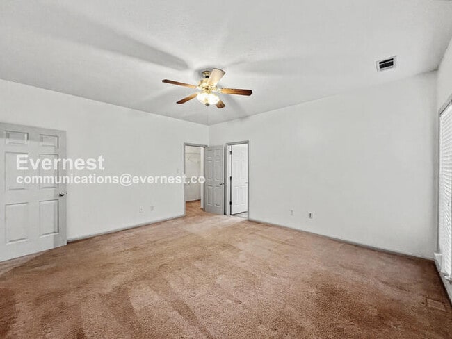 Building Photo - 2100 Shannon Cove