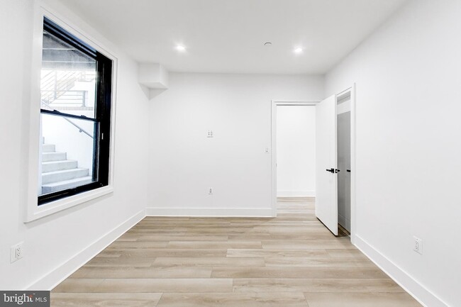 Building Photo - 4411 1/2 Illinois Ave NW Unit UNIT B