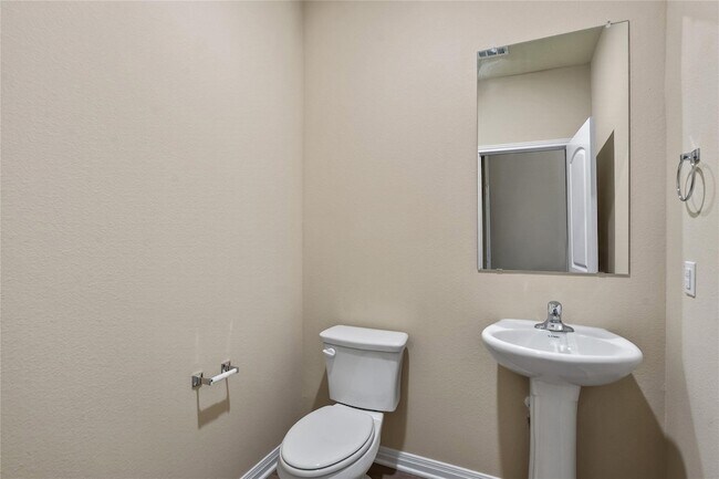 Building Photo - 290 Moonstone Way