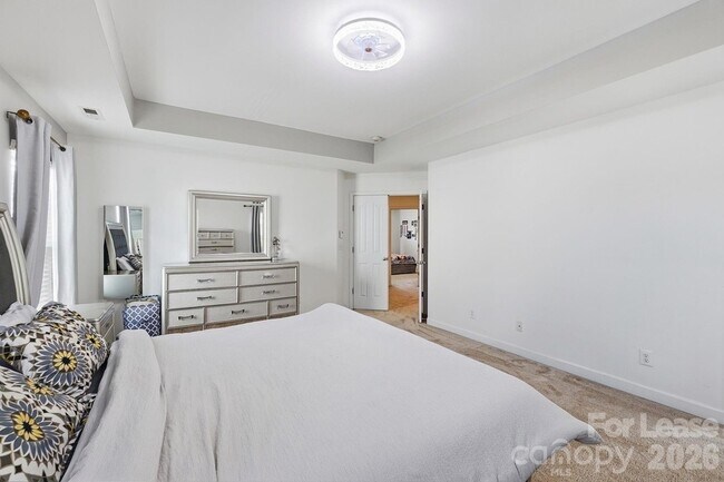 Building Photo - 8120 Madrigal Ct