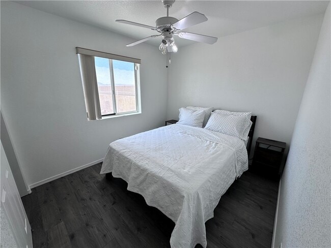 Building Photo - 5087 Emerald River Dr