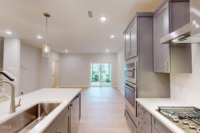 Building Photo - 2459 Englemann Dr