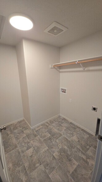 Building Photo - 5 Patty Cir