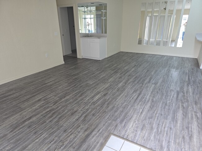 Building Photo - 1922 Quail Ridge Ct