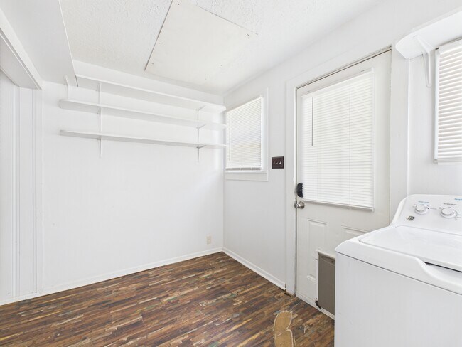 Building Photo - 138 Watson St