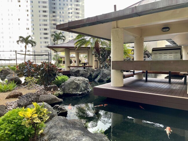 Building Photo - 1212 Nuuanu Ave