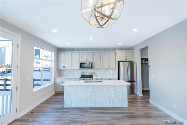 Building Photo - 199 Simmental Lp