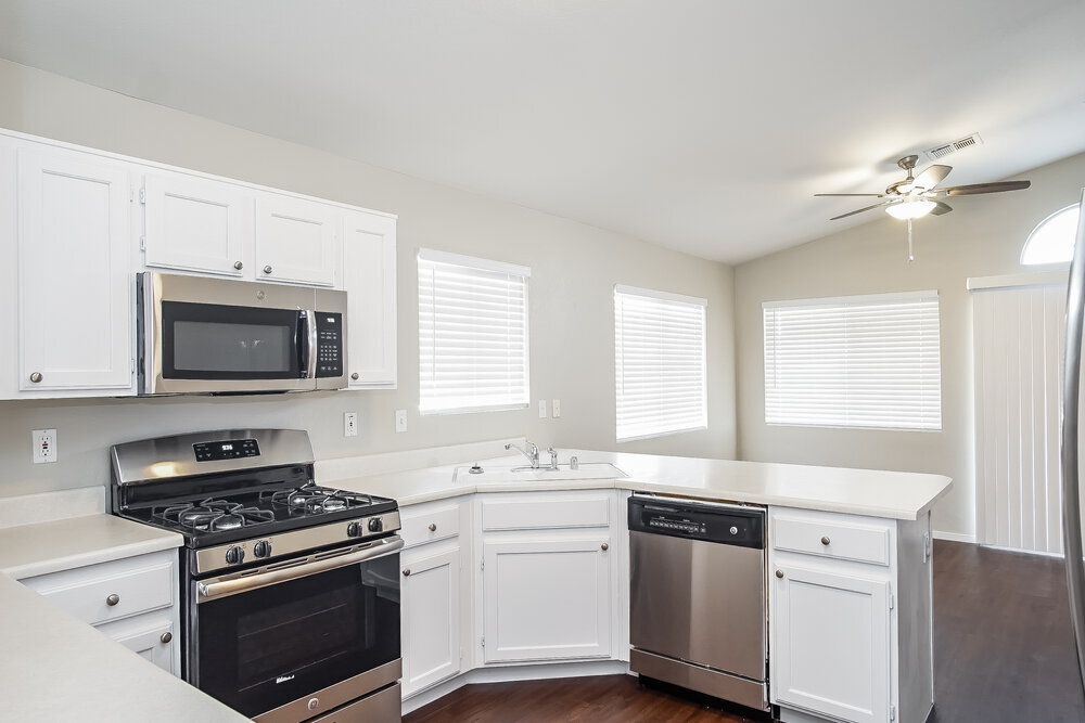 Building Photo - 7032 Village Shore Ct