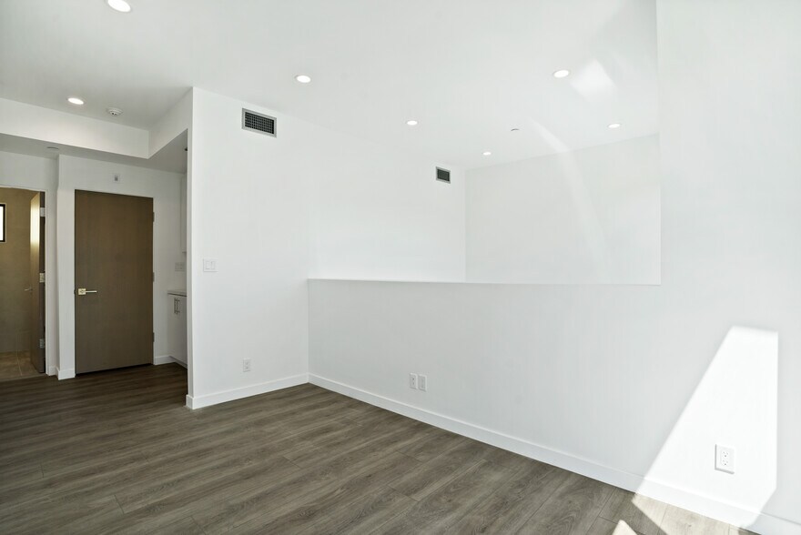 Building Photo - 10393 Tag Ln