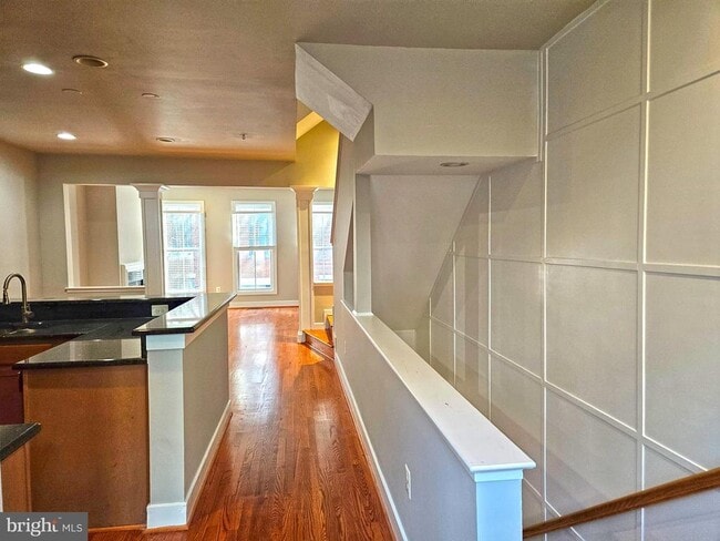 Building Photo - 12 S Regester St