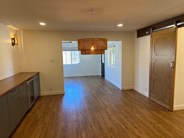 Building Photo - 402 E Las Palmaritas Dr