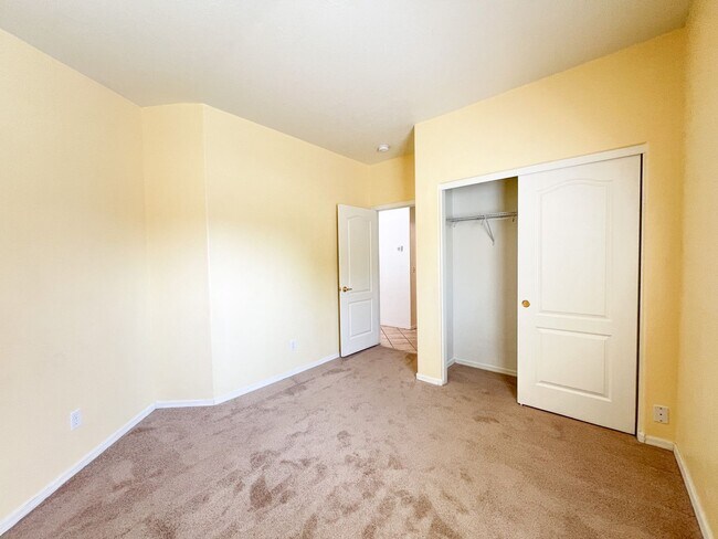 Building Photo - 4964 E Catalina Ct