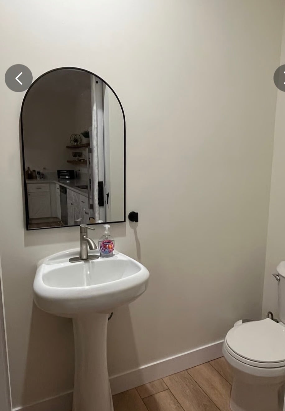 2nd Restroom - 8130 Sylmar Ave