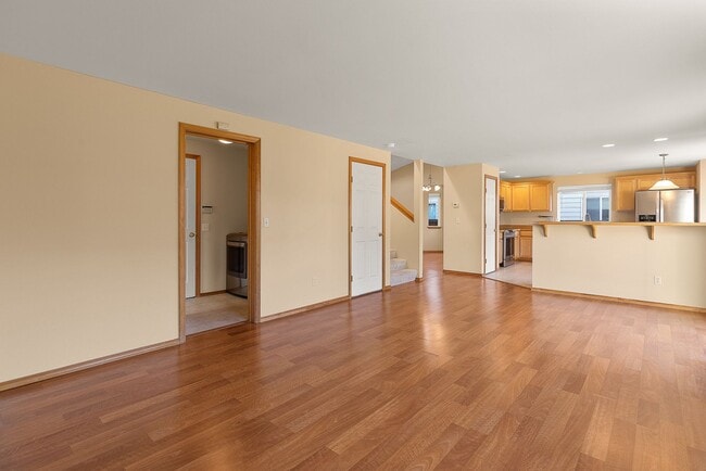 Building Photo - Beautiful 4 bedroom 2.5 bath in Maple Valley