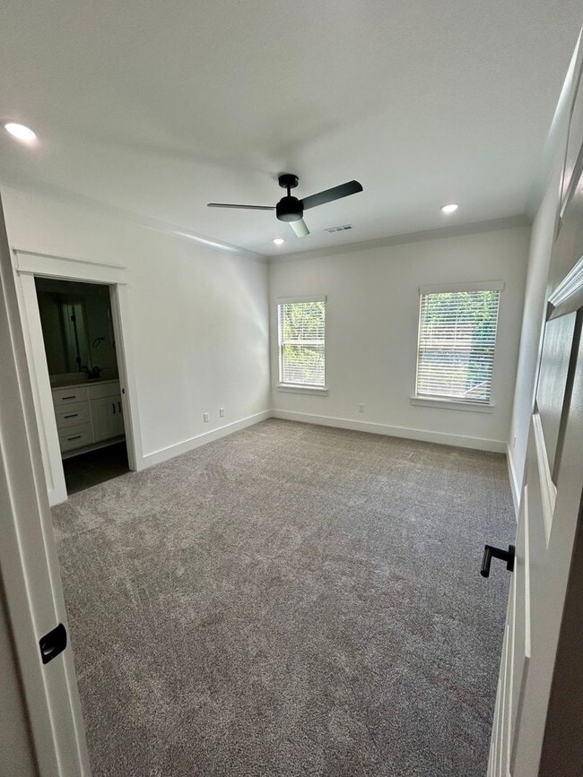Building Photo - 23 Lockerbie Cir