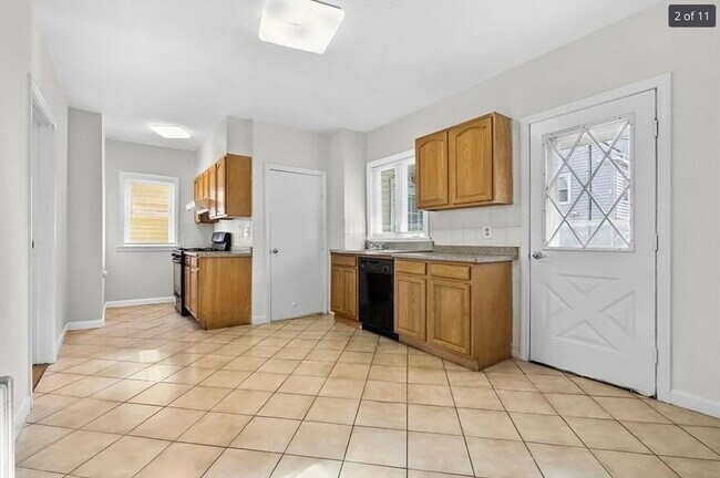 Building Photo - 75-77-77 Lebanon St