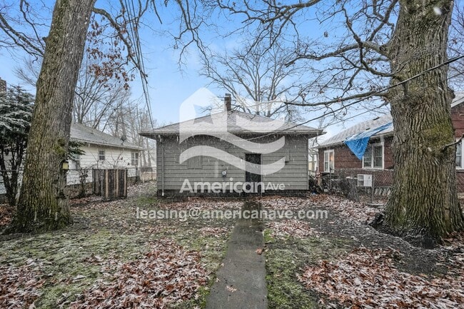 Building Photo - 1346 N Johnson St