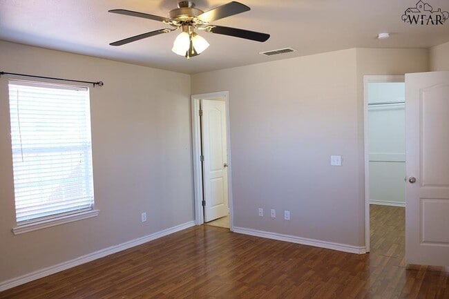 Building Photo - 5027 Cy Young Dr