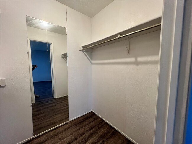 Building Photo - 24315 Beef Canyon Dr