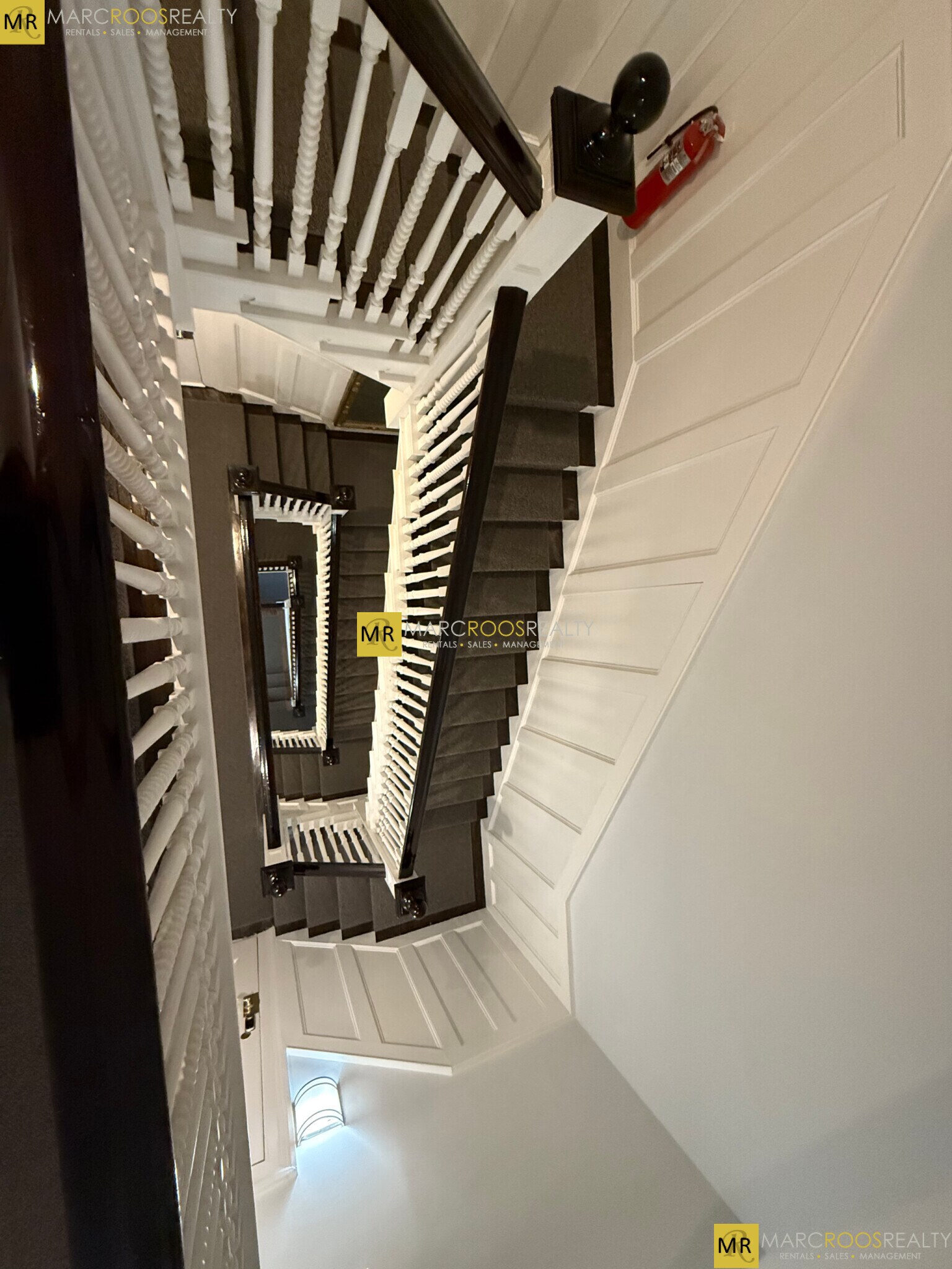 Building Photo - 464 Beacon St