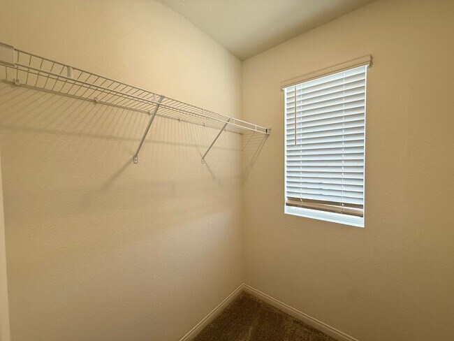 Building Photo - Spacious Southwest Las Vegas Gem | 5 Beds, Loft & 3,000+ Sq Ft Living